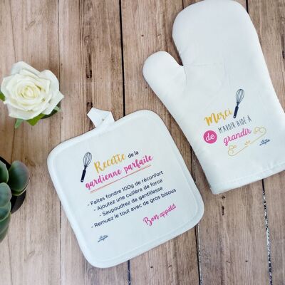 Childcare worker or babysitter - Kitchen kit pot holder + glove