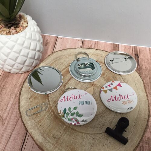 Badges/Magnets/Miroirs merci - pour institutrice, maitresse, puericultrice