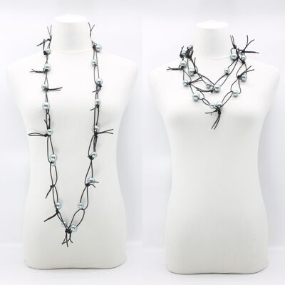 Faux-Perlen auf Kunstleder-Halskette