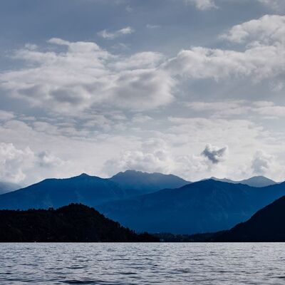 Mañana azul, lago de Como - 60x20 - Plexiglás