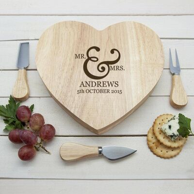 Personalised Classic Couples' Romantic Heart Cheese Board (PER974-001) (TreatRepublic1301)