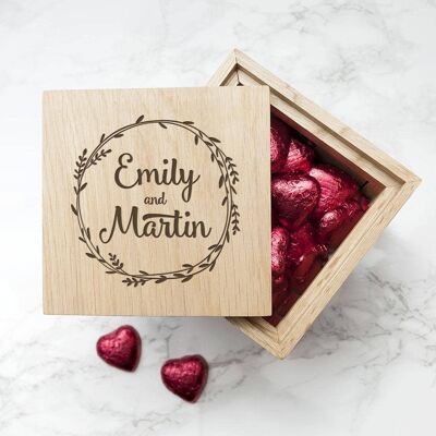 Personalised Romantic Wreath Frame Oak Photo Cube (PER2620-FIL) (TreatRepublic2469)