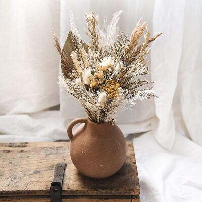 Bouquet of beige and ivory dried flowers "Romantic Spring" collection n° 1