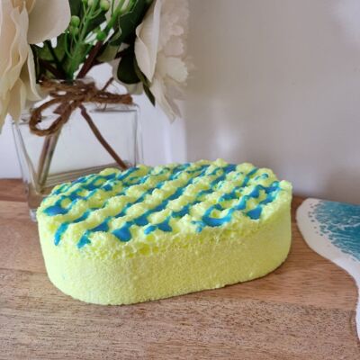 Éponge de massage exfoliante infusée au savon Coastal Breeze