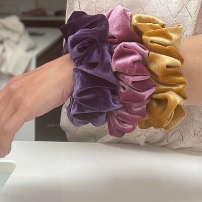 Purple Vanessa - Velvet oversized scrunchie