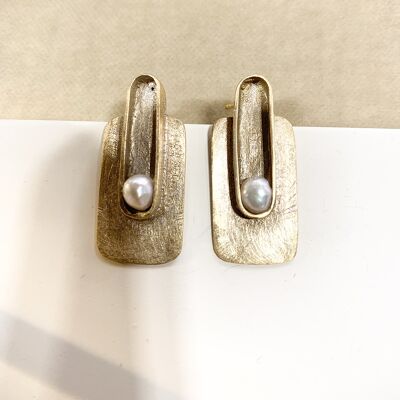 Lara LARAP6 earrings with white pearl