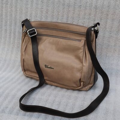 736 - Soft shoulder bag with a vintage look - Leather bags