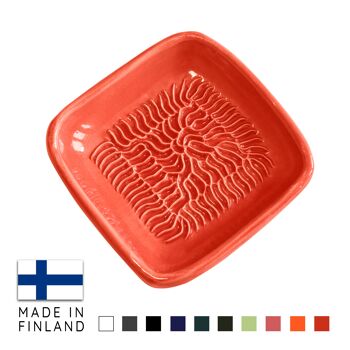 ANCKERAMIC Finland Original Grater - Râpe en céramique comme râpe à noix de muscade, râpe à ail, râpe à gingembre, fabriquée en Finlande (rouge) ... 3