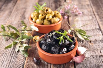 Olives noires à la grecque aux aromates de Provence 3