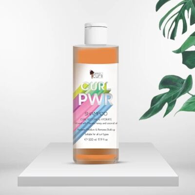 CURL PWR shampoo rigenerante e idratante. Infuso con miele di manuka e olio di cocco.