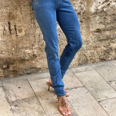 Jeans da donna con dettaglio Cerniera e Borchie