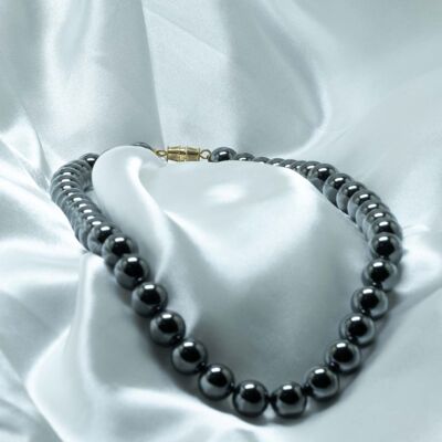 Hematite round bead necklace