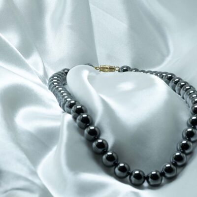 Hematite round bead necklace