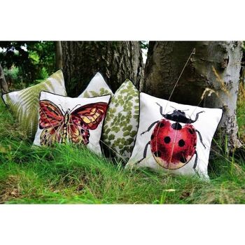Coussin coccinelle Bug's Life 8