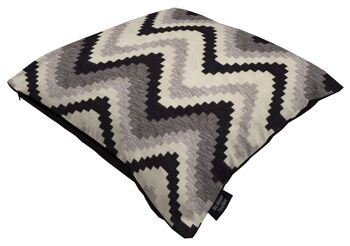 Coussin Rayé Navajo Noir + Gris_43cm x 43cm 2