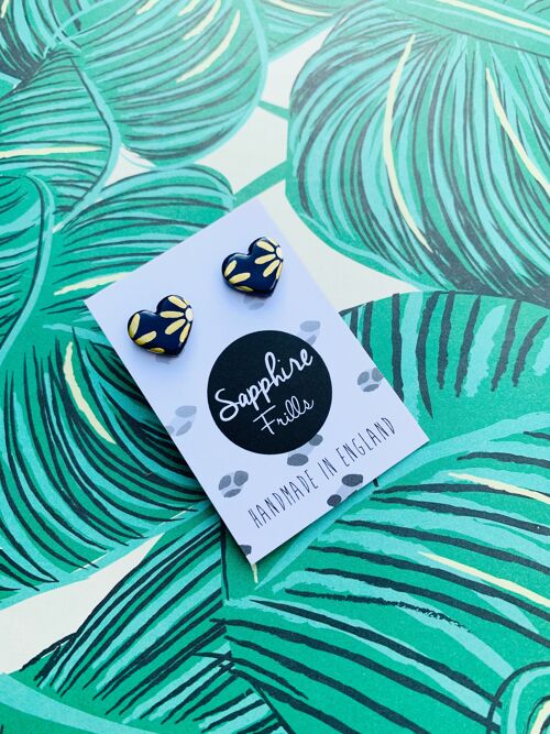 Small Navy and Gold Daisy Flower Heart Stud Earrings - Surgical Steel Stud