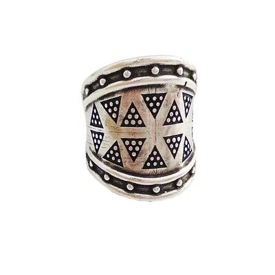 bague triangulaire