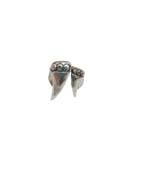 Anillo 2 colmillos