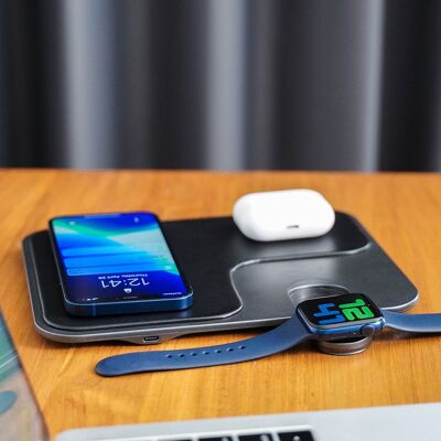 Moovy 3-in-1 wireless charging station