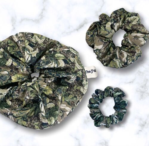 Grapes & Blooms Scrunchie Mini