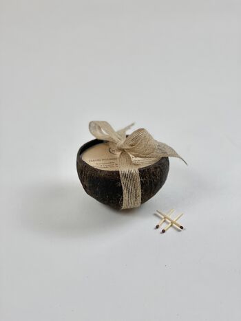 Bougie bol en noix de coco fabriquée à la main au Royaume-Uni - Parfum "Bug Off" 6