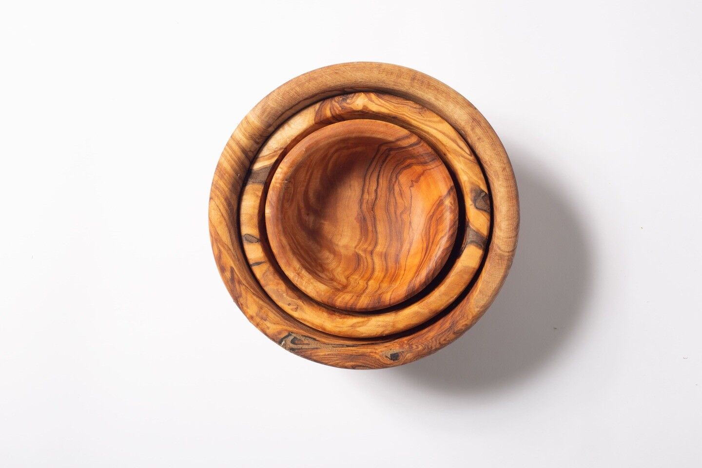 Juego de 3 cuencos anidables de madera de olivo