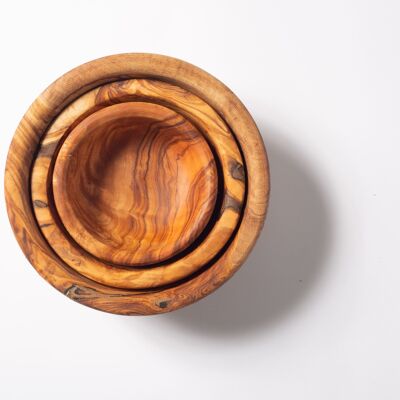 Set of 3 nesting olive wood bowls