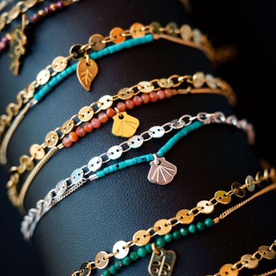 Set of 5 assorted double golden bracelets - 1 tassel and fine stones