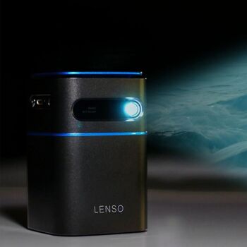 Lenso See - Mini vidéoprojecteur Portable - 120 ANSI 4500 lumens - Compatible HDMI - USB 3- USB-C - WiFi - Bluetooth - Android 9 - Accès Direct Netflix Youtube Prime Video- Image 250cm - 2H autonomie 15
