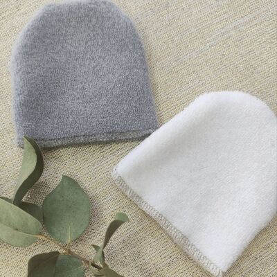 Mini make-up remover glove in eucalyptus sponge