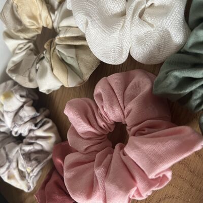 Il midi scrunchie personalizzato della falena della frutta