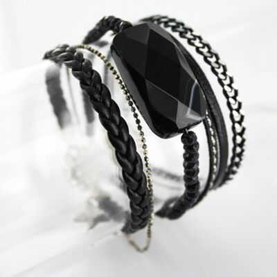 Women's black agate magnetic cuff bracelet