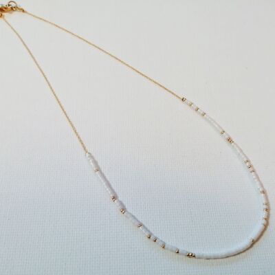 Minimalistische Halskette Charline in Weiß und Gold