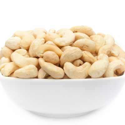 Pure Cashew. PU with 1 piece and 3000g content per piece