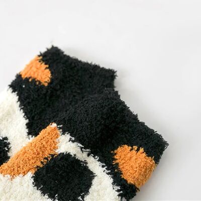 Cute Cat Fluffy Warm Fleece Calcetines de invierno - Negro, marrón y blanco