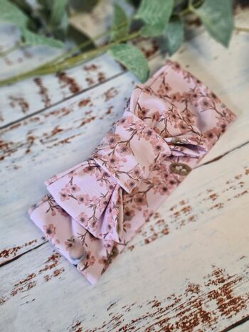 Vêtements de bébé faits à la main assortis - Bandeaux à nœud pour bébé - Blossoms Up (Rose) 1