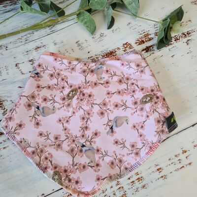 Passende handgefertigte Babykleidung – Dribble Lätzchen – Blossoms Up (Rosa)