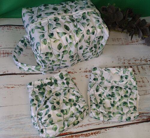 Green Bags - Wet Bags, Dry Bags, Nappy Pods Oh My! Reusable Gift Bags. - Leaf It Out