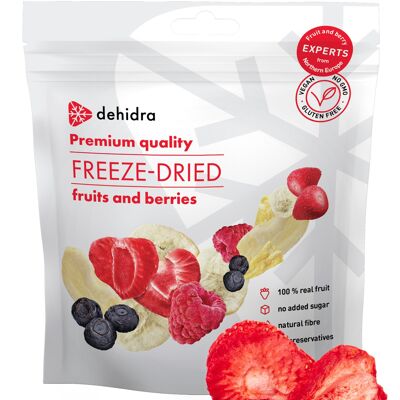 Strawberry slices freeze-dried family pack