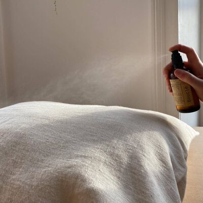 Spray de almohada de manzanilla, lavanda e incienso