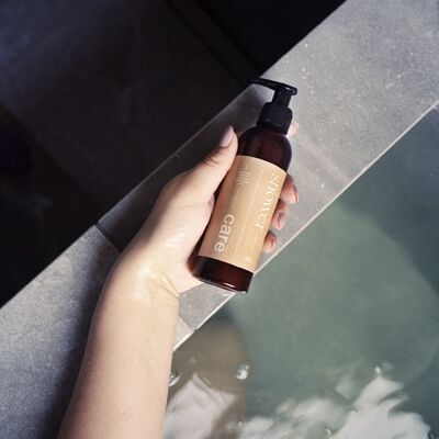 Shower care | Intimate soap and shower gel in one | 200 ml.