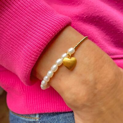 Freshwater pearl bracelet with heart, gold