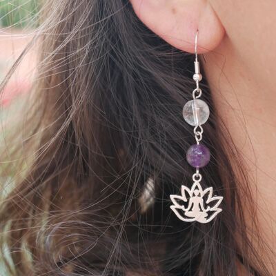 Amethyst- und Kristallohrringe mit einem Lotus-Buddha-Anhänger