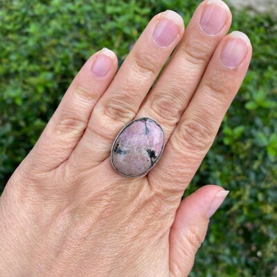 Adjustable oval stone ring in natural Rhodonite