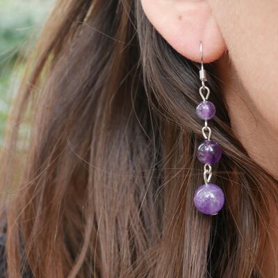 Dangling earrings with 3 balls in natural Amethyst