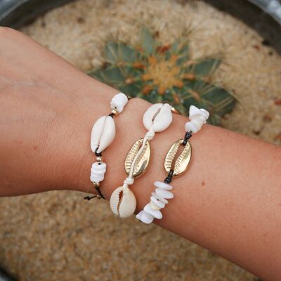 Set of 3 Cauris shell bracelets