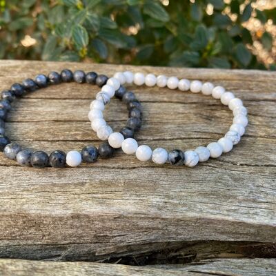 Elastic distance and couple bracelets in white Howlite and Labradorite