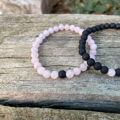 Elastic distance and couple bracelets in Onyx and Rose Quartz