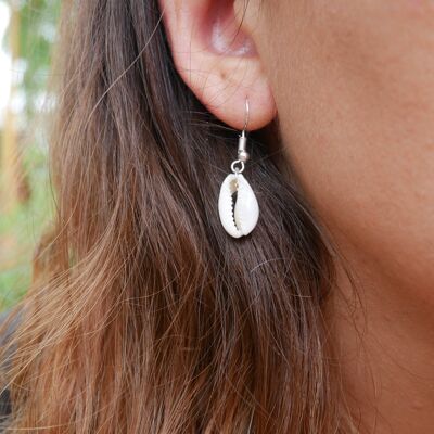 Dangling cowrie shell earrings