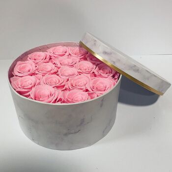 Boîte préservée de 16 pièces à effet de marbre avec de vraies fleurs fraîches de rose 3